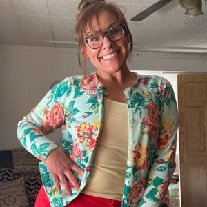 Meet your Posher, Andrea